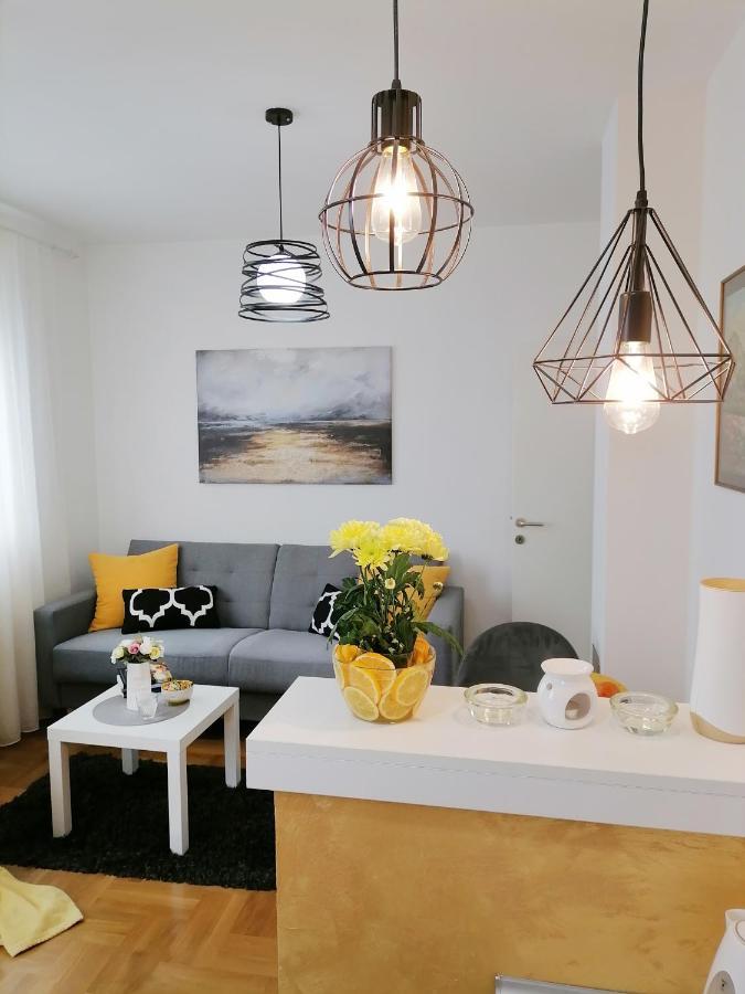 Apartman Mia Sremska Mitrovica Exterior foto
