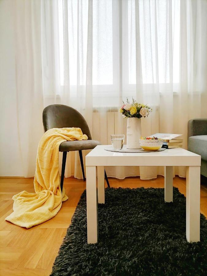 Apartman Mia Sremska Mitrovica Exterior foto